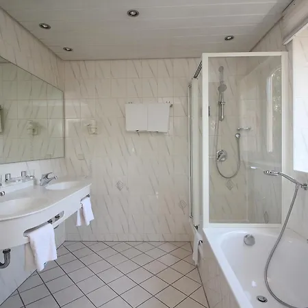Leopold Hotel 3*